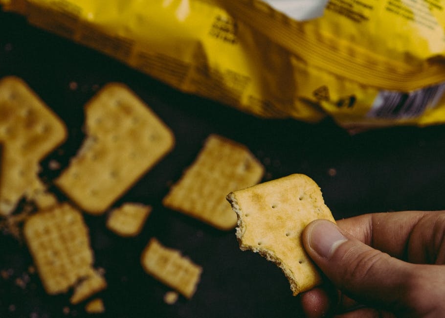 food-cracker-crackers-night-81161-1544824068572.jpg