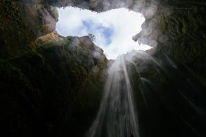 cave-1149023-300x200.jpg