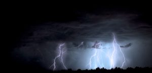 lightning-1158027-300x144.jpg