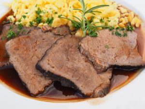 sauerbraten-2512441-300x225.jpg