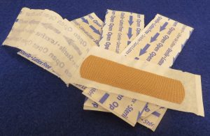 bandages-908873_1920-300x195.jpg