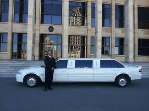 limousine-601462-300x225.jpg