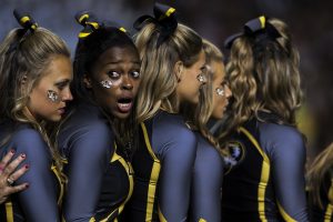 cheerleaders-710175-300x200.jpg
