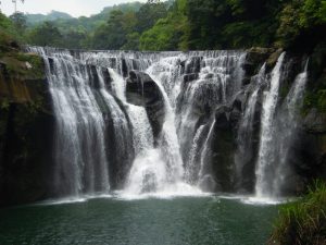 shifen-waterfall-706305-300x225.jpg