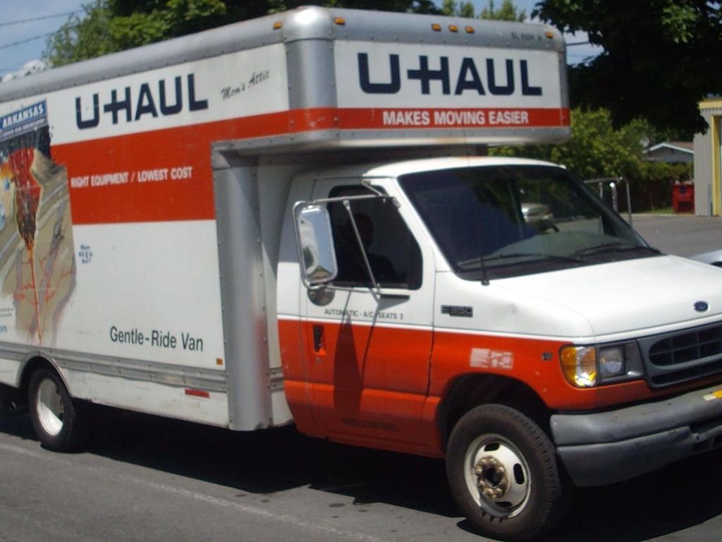 resize1280px-Ford_E-350_U-Haul.jpg.optimal.jpg