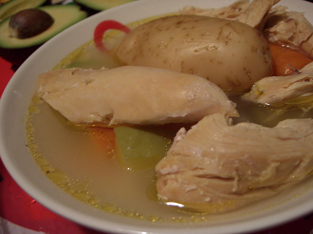 1024Px-Caldo De Pollo (2411932823)