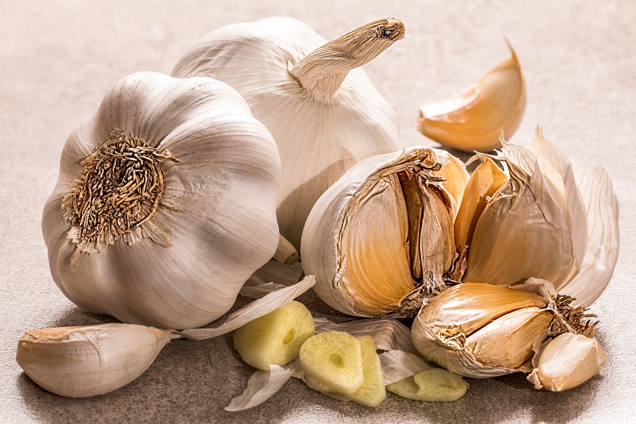garlic-3419544_1280-1.jpg