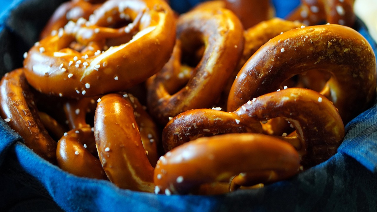 pretzel-4594701_1280.jpg