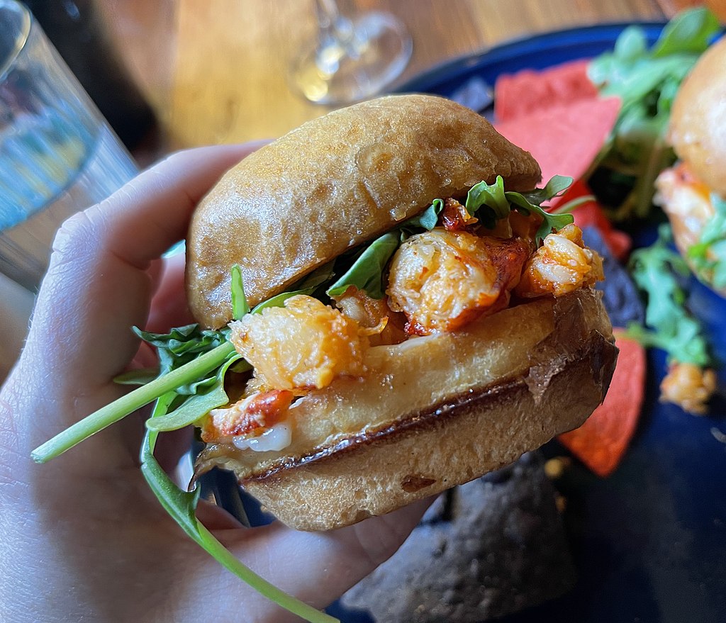 Fumo - 2021-10-18 - Sarah Stierch 07