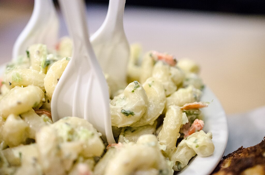 1024Px-Macaroni Salad At Lp Steamers