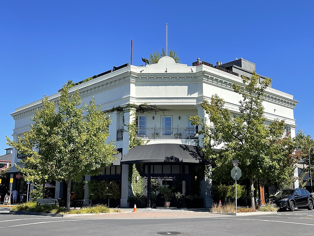 1024Px-Singlethread - September 2022 - Sarah Stierch 01