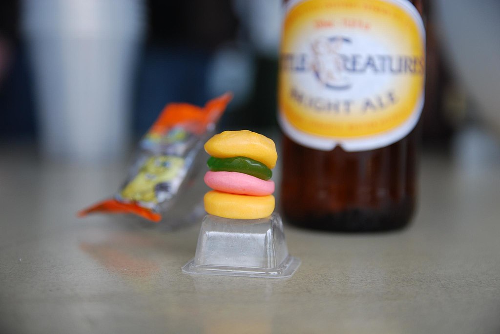 1024Px-Spongebob Yummy Krabby Patty Unwrapped