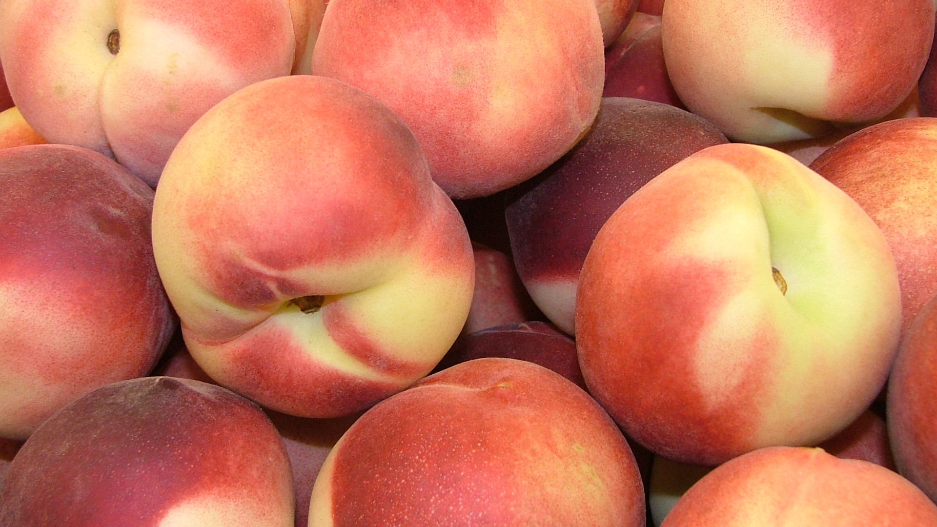File:Assorted Peaches 2816px.jpg