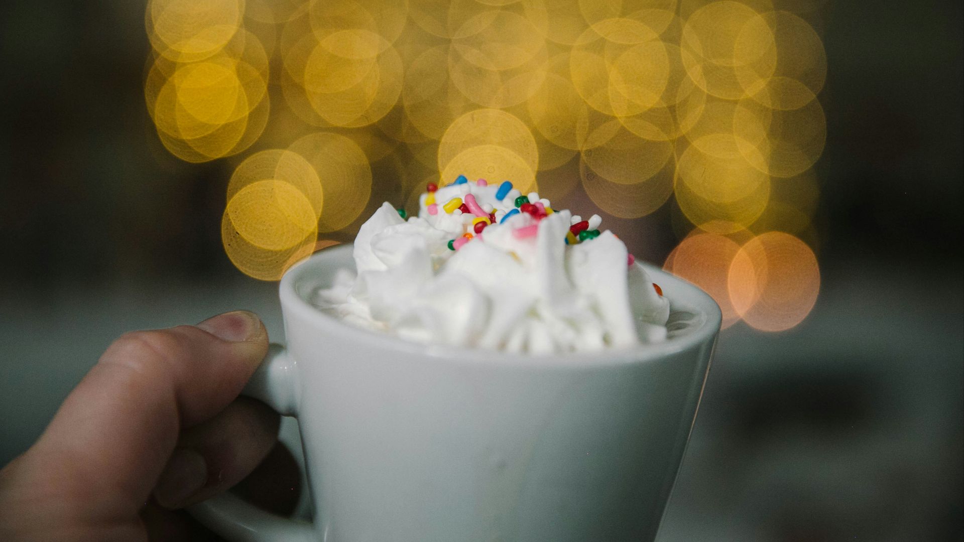 closeup photography of ice cream on mug