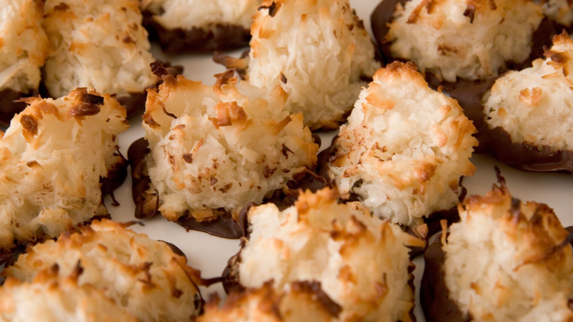 File:Macaroons, June 2006.jpg