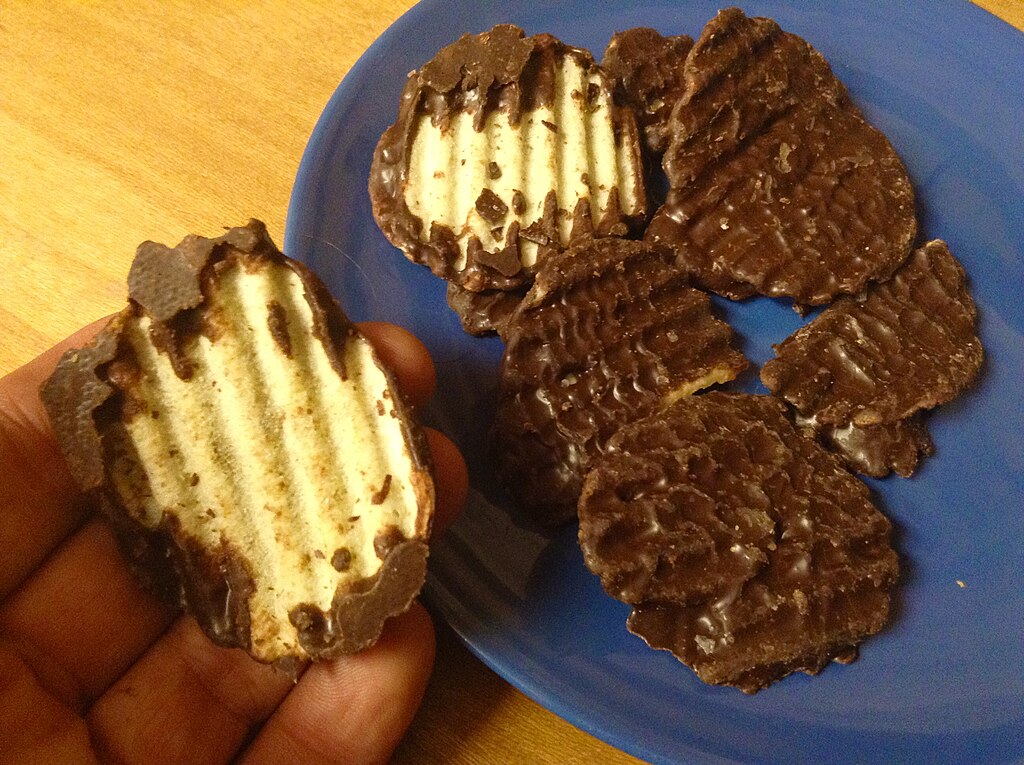 Lays Wavy Chocolate Covered Potato Chips (15489325943)