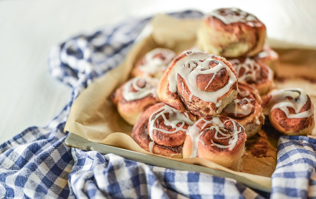 cinnamon-rolls-4421067_1280.jpg