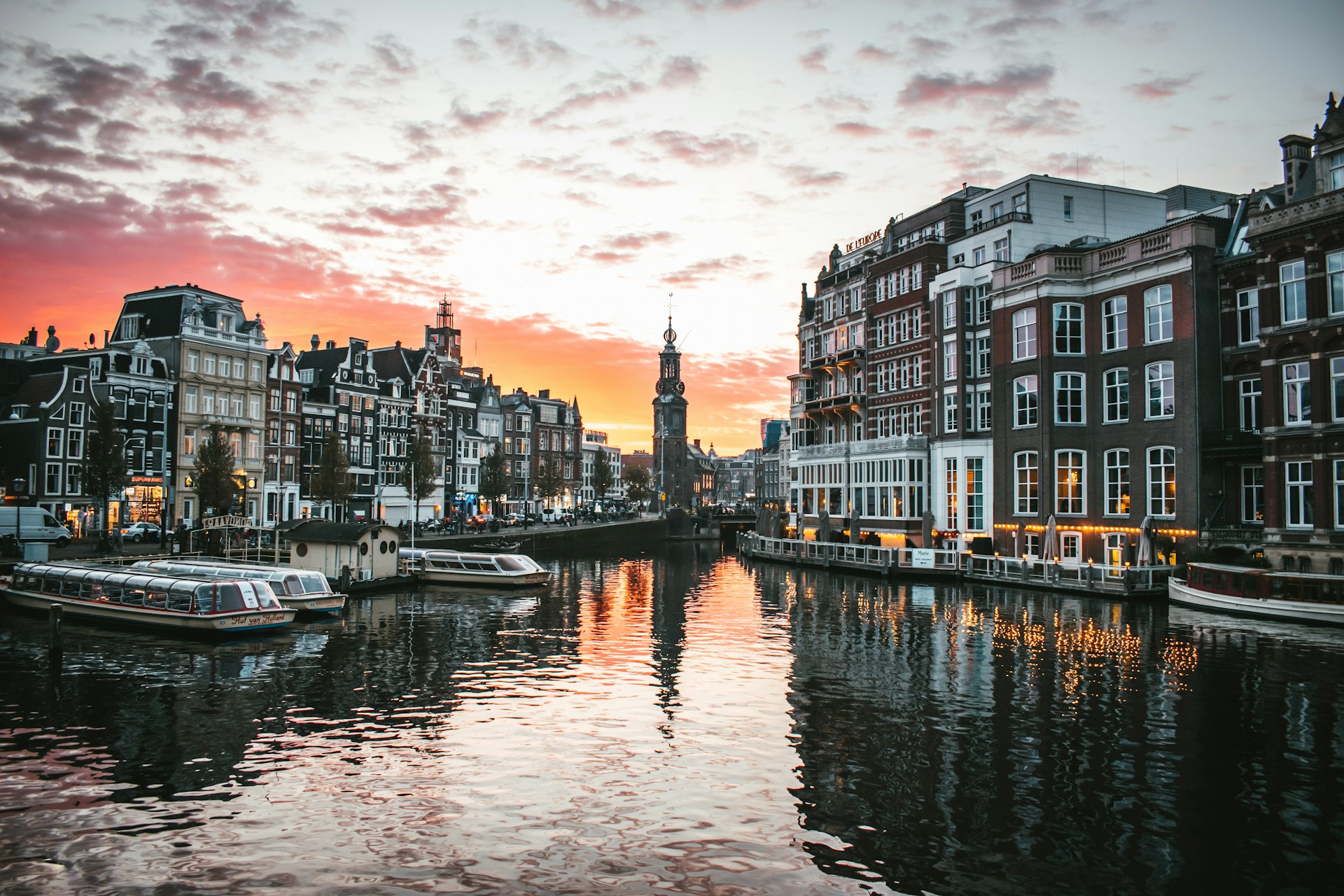 Max-Van-Den-Oetelaar--E4Vlfzv9Qm-Unsplash