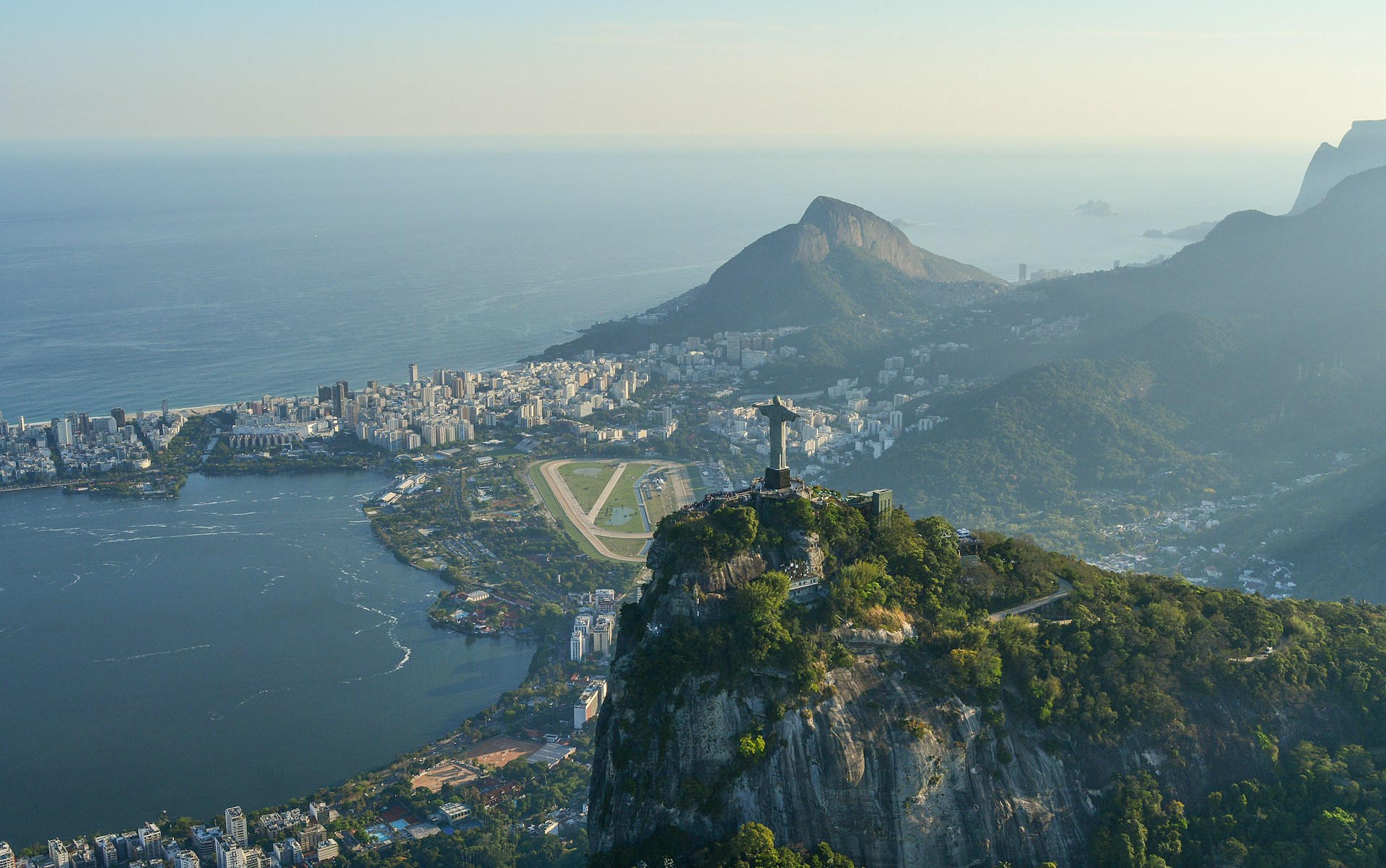 Raphael-Nogueira-Okidila7K8Q-Unsplash