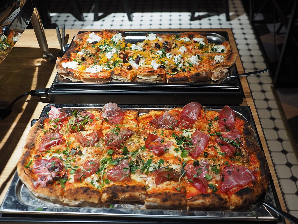 1024Px-Pizza Al Taglio At Restaurant Red Onion