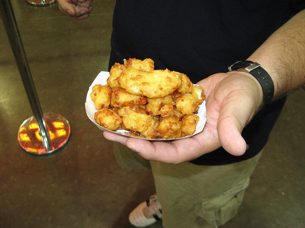 Cheese Curds (3891624126)