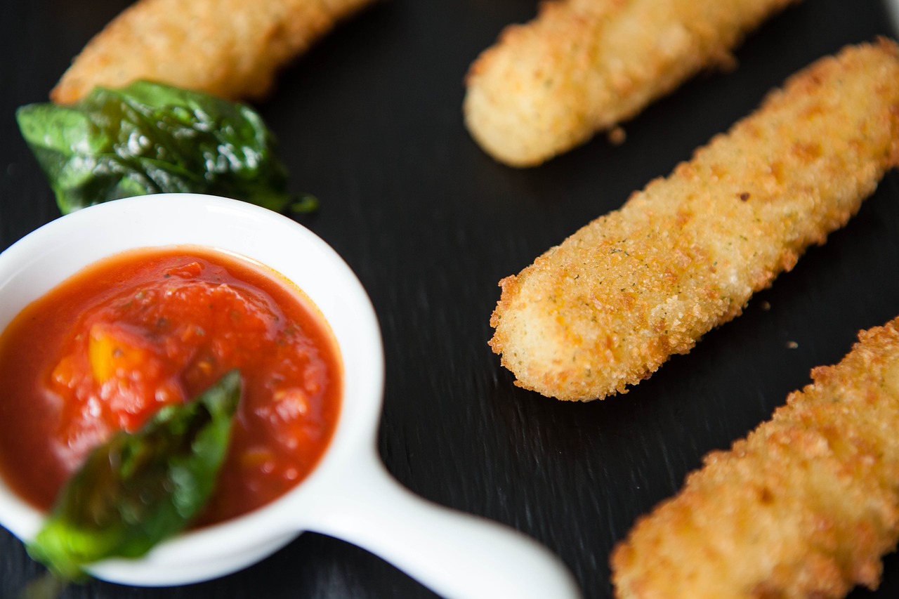 Mozzarella-Sticks-4407742 1280 (1)