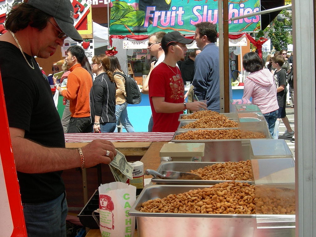 1024Px-U. Dist. Street Fair 2007 Cashews