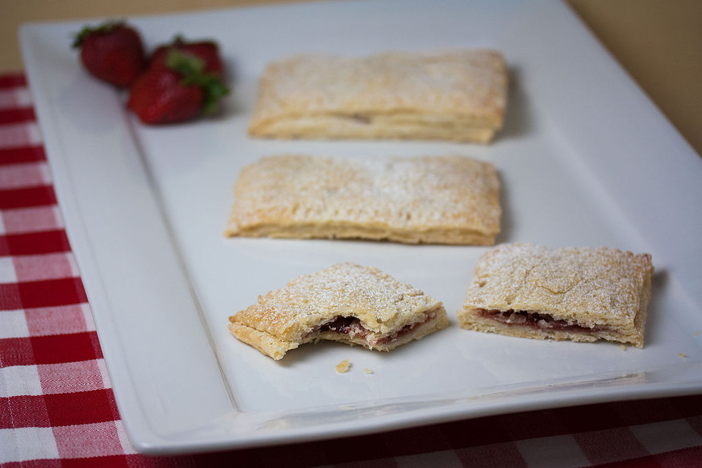1024Px-Vegan Strawberry Pop Tarts (4563995929)