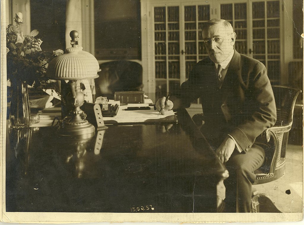 1024Px-President Wilson At His Desk In The White House (4295345205)