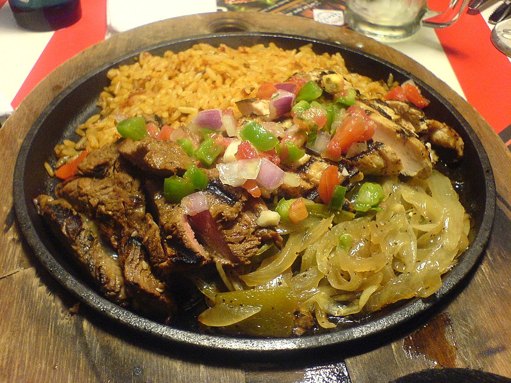 1024Px-Flickr Elisart 324248450--Beef And Chicken Fajitas