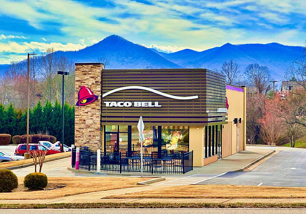 1024Px-A Modern Taco Bell Restaurant In Hiawassee, Georgia