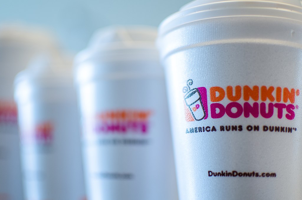 1024Px-Dunkin Donuts Coffee (8639293426)