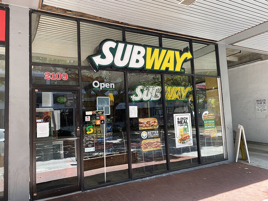 1024Px-Subway Miami (51965009374)