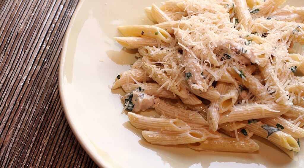 1024Px-Pasta With A Chicken Lemon Cream Sauce (764644143) (1)