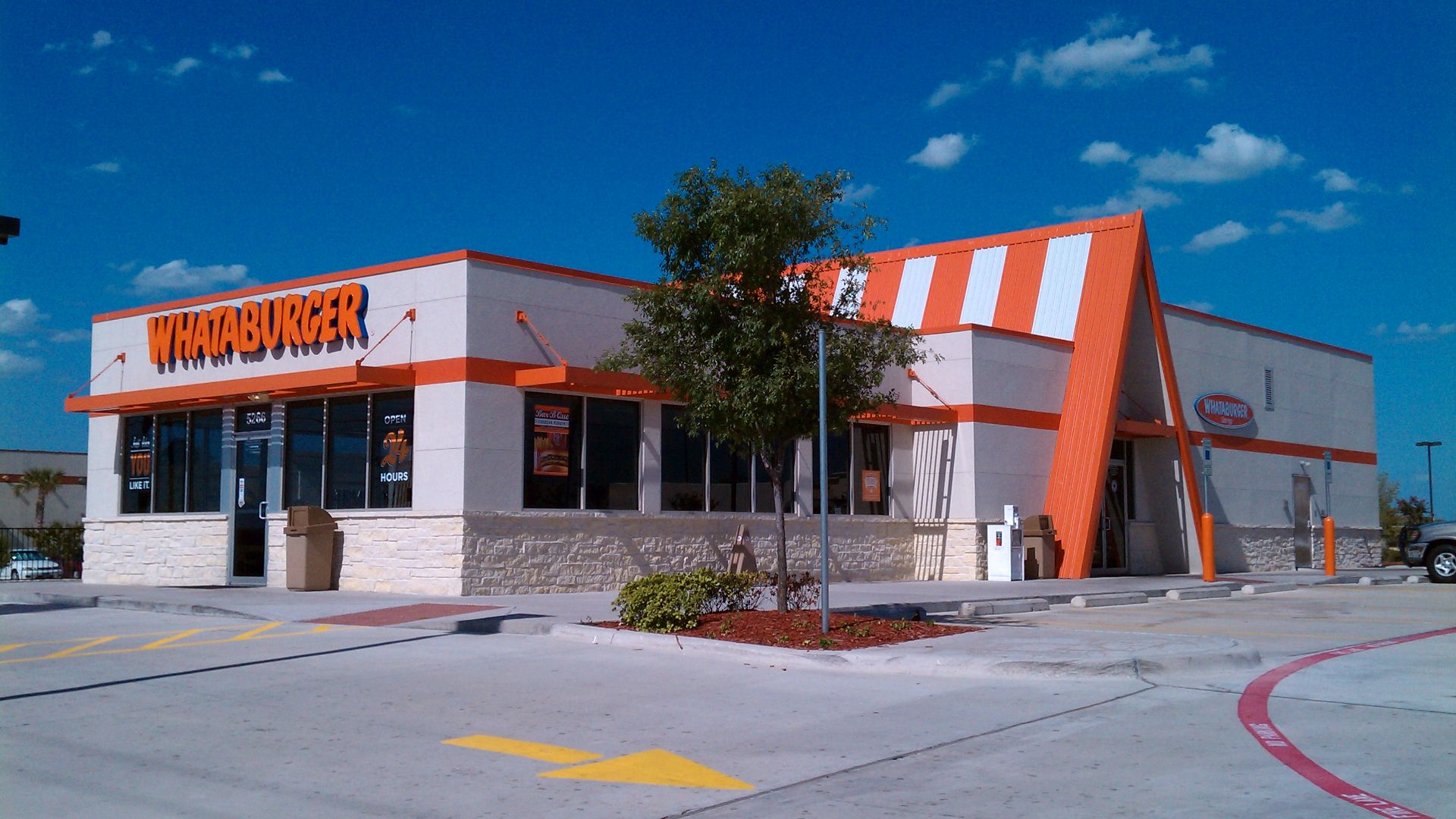 File:Whataburger-Frisco.jpg