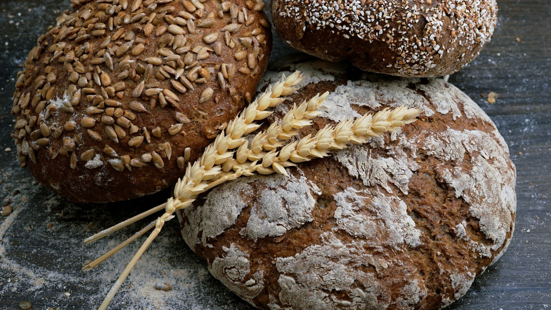 cereal and three buns