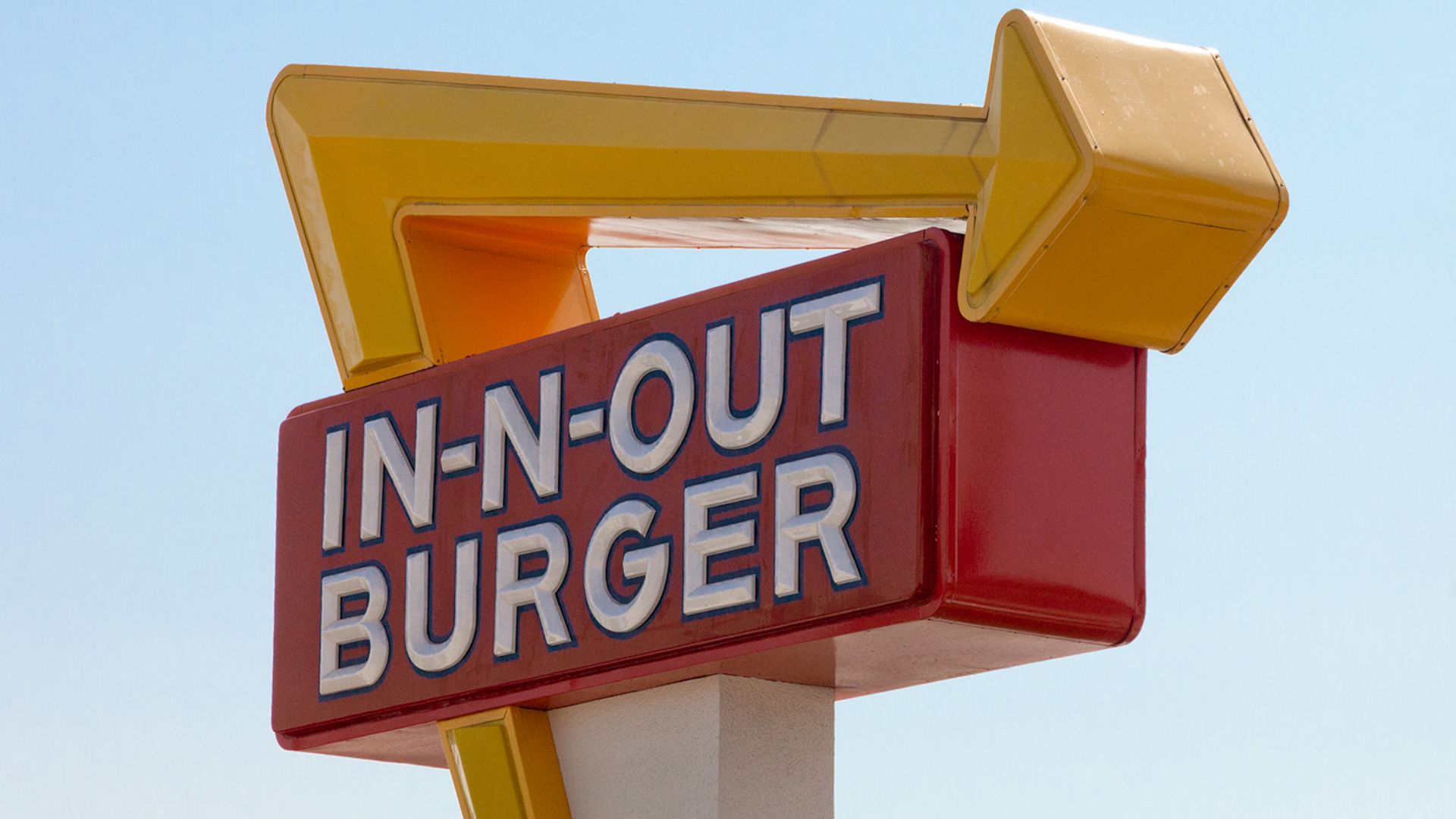 File:In-N-Out Burger sign, Los Angeles.jpg