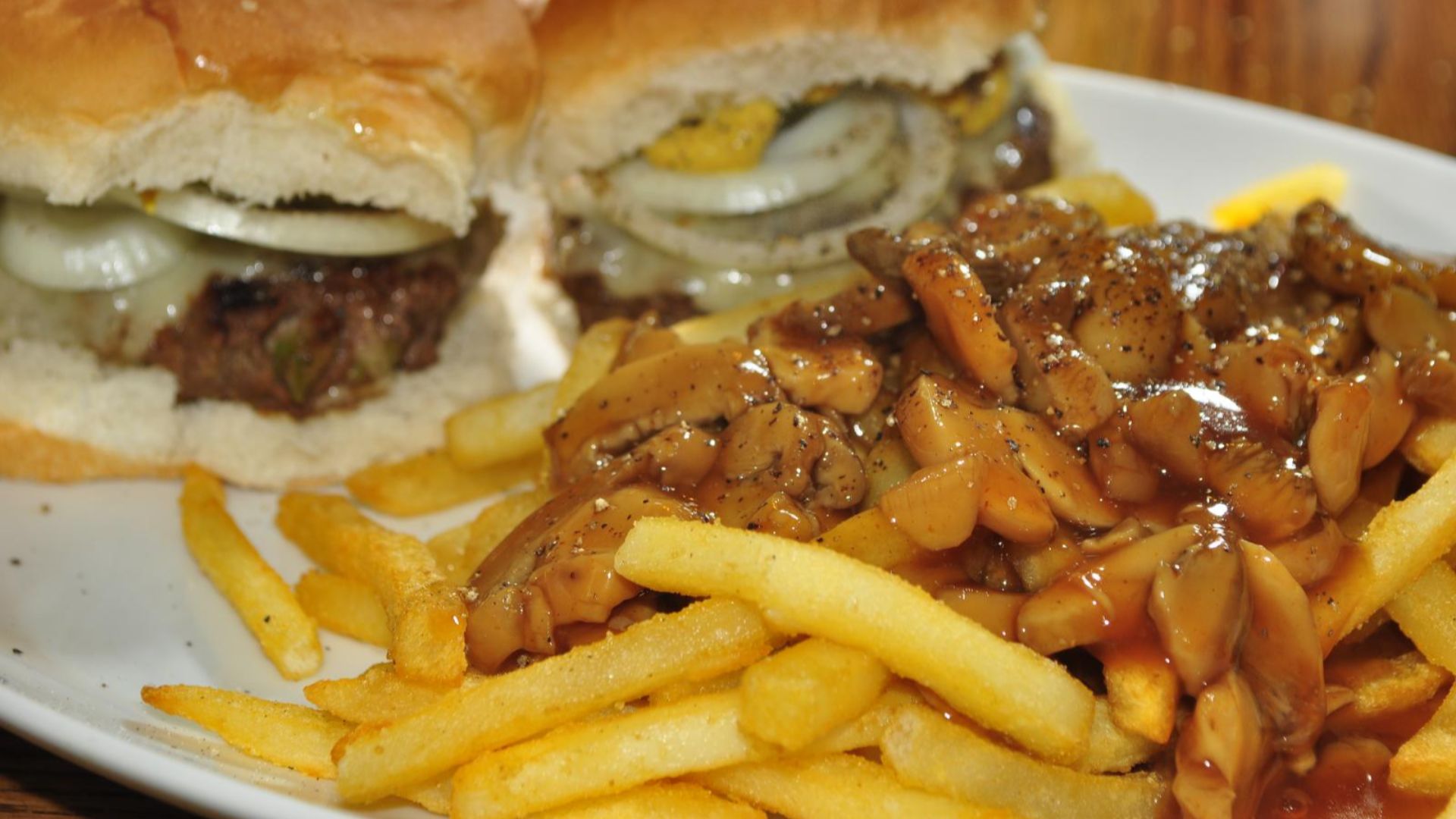 File:Hamburgers and French fries with mushroom gravy.jpg