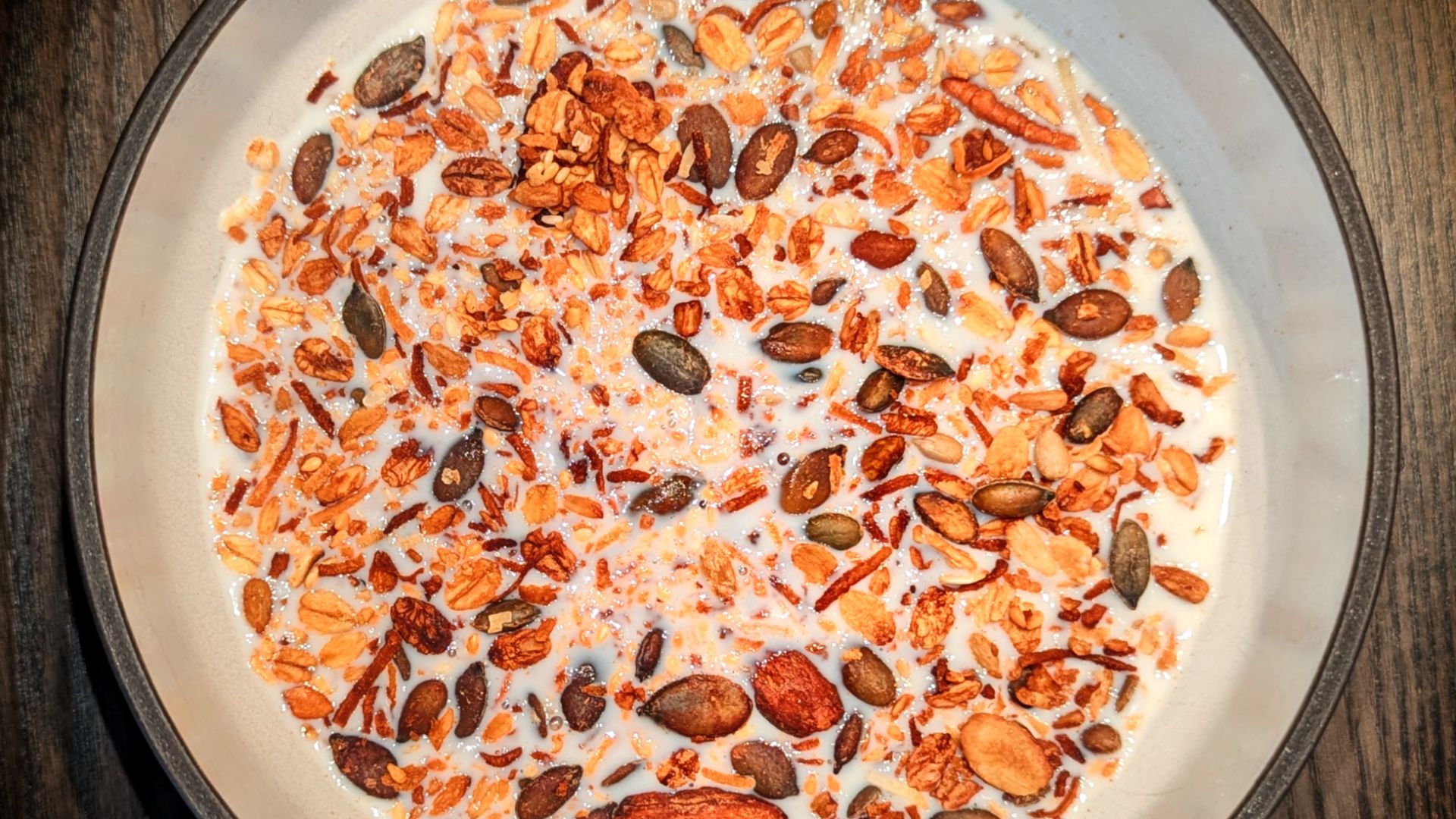 File:Granola and milk - Auckland, New Zealand.jpg