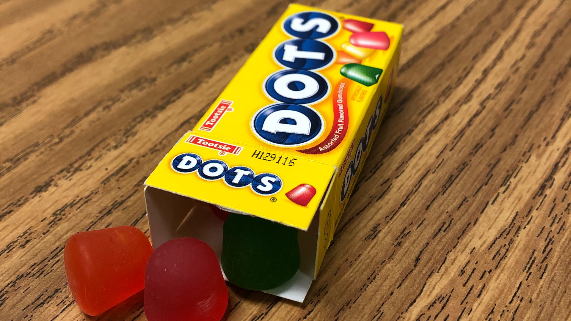 File:Gumdrops laying on table.jpg