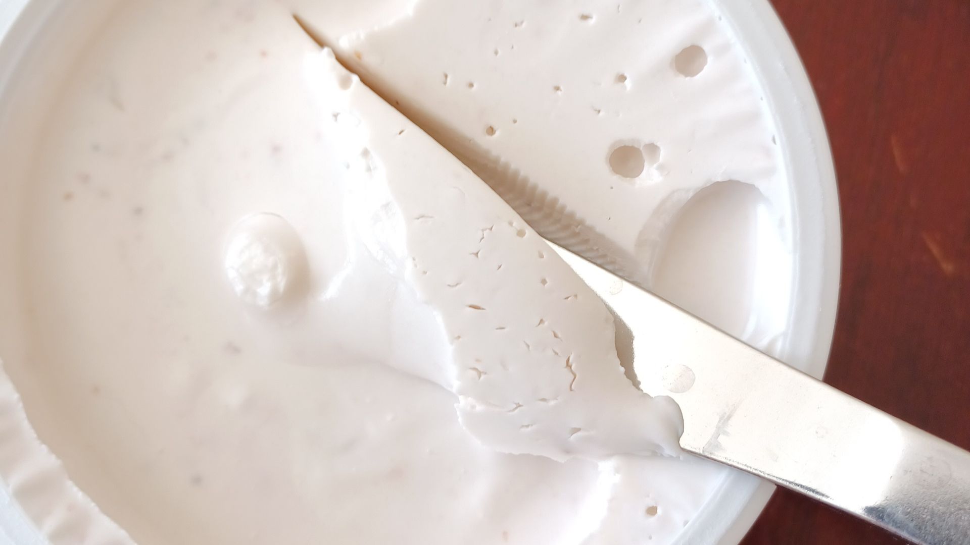 File:Modern Kitchen strawberry cream cheese 2.jpg