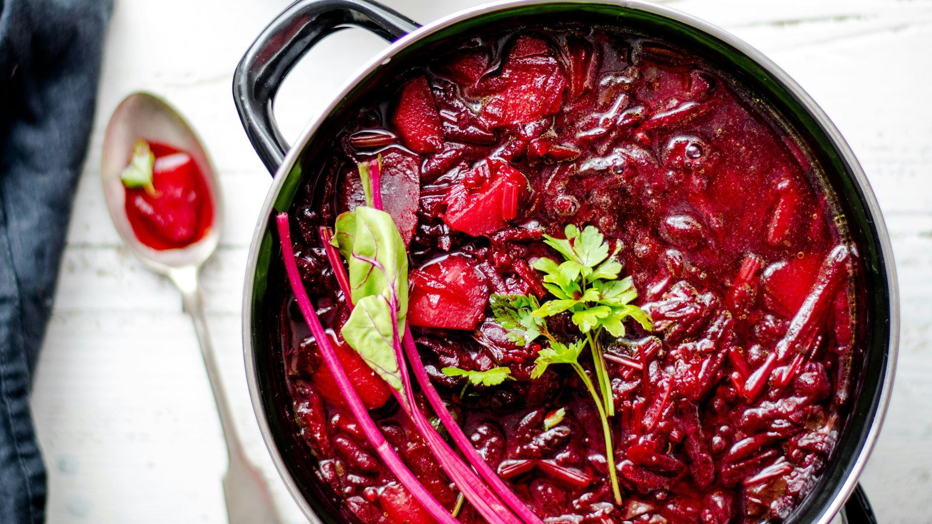 pot of red sauce food