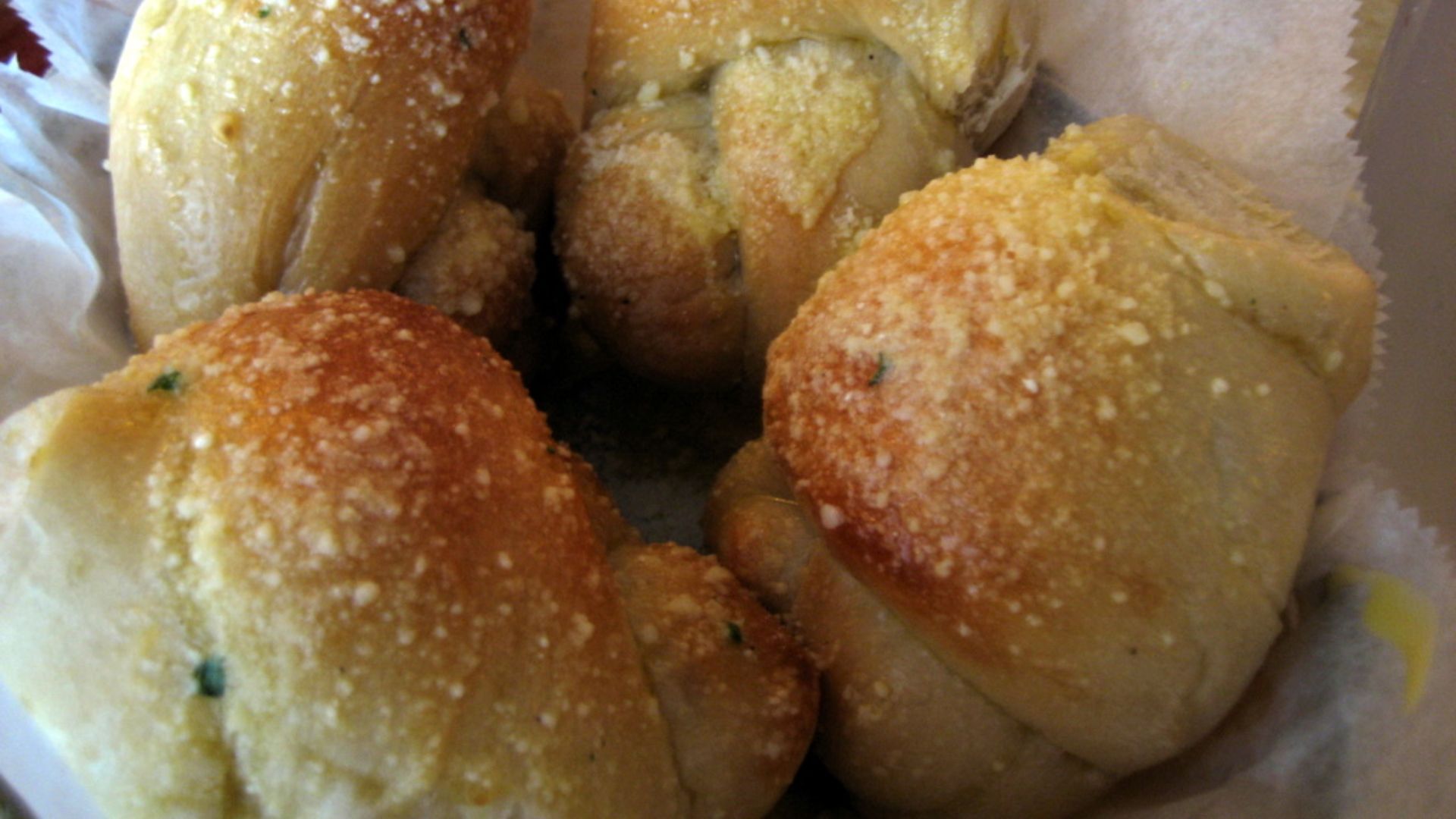 File:Garlic knots.jpg