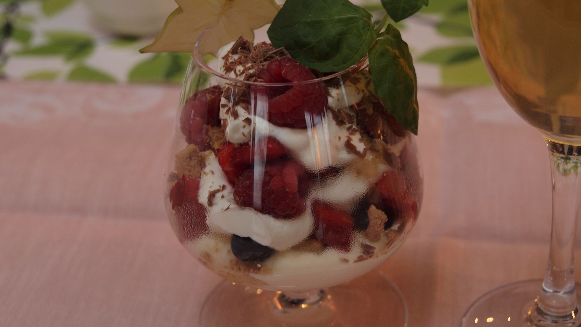 File:Self-made berry trifle in Kirkkonummi.jpg