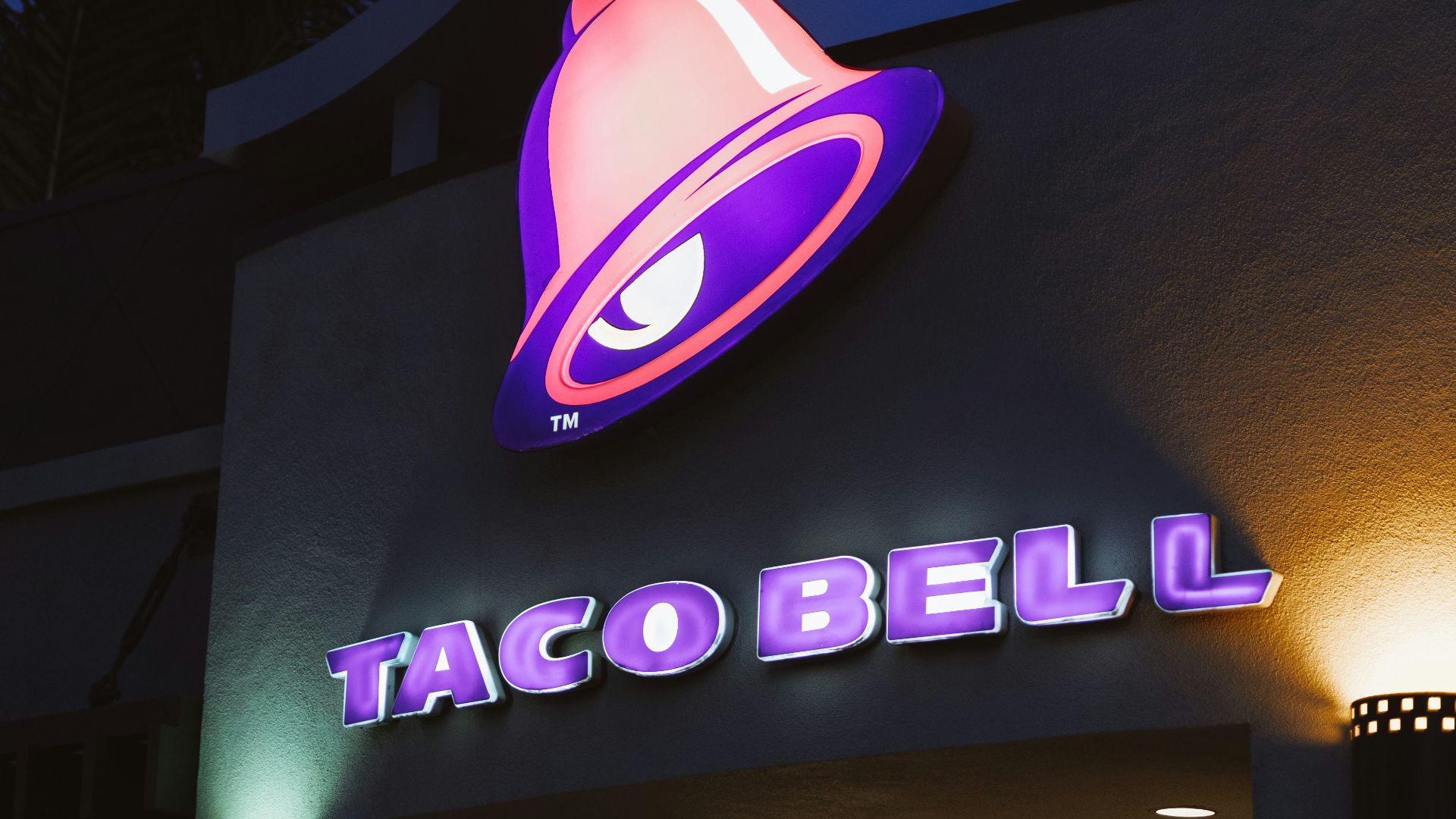 UNKs coffee shop during night time