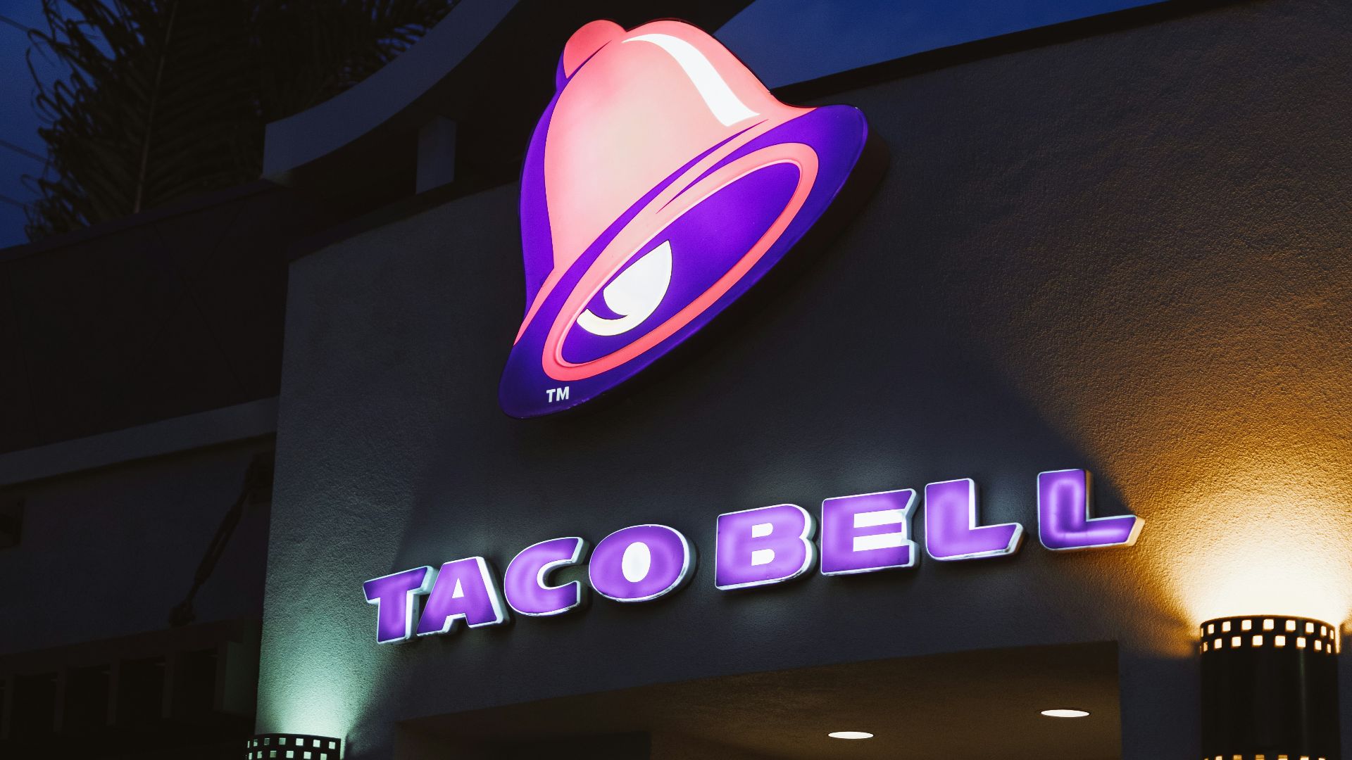 UNKs coffee shop during night time