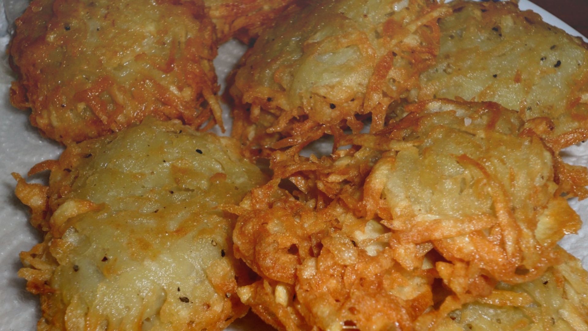 File:Levivot Hanukkah.jpg