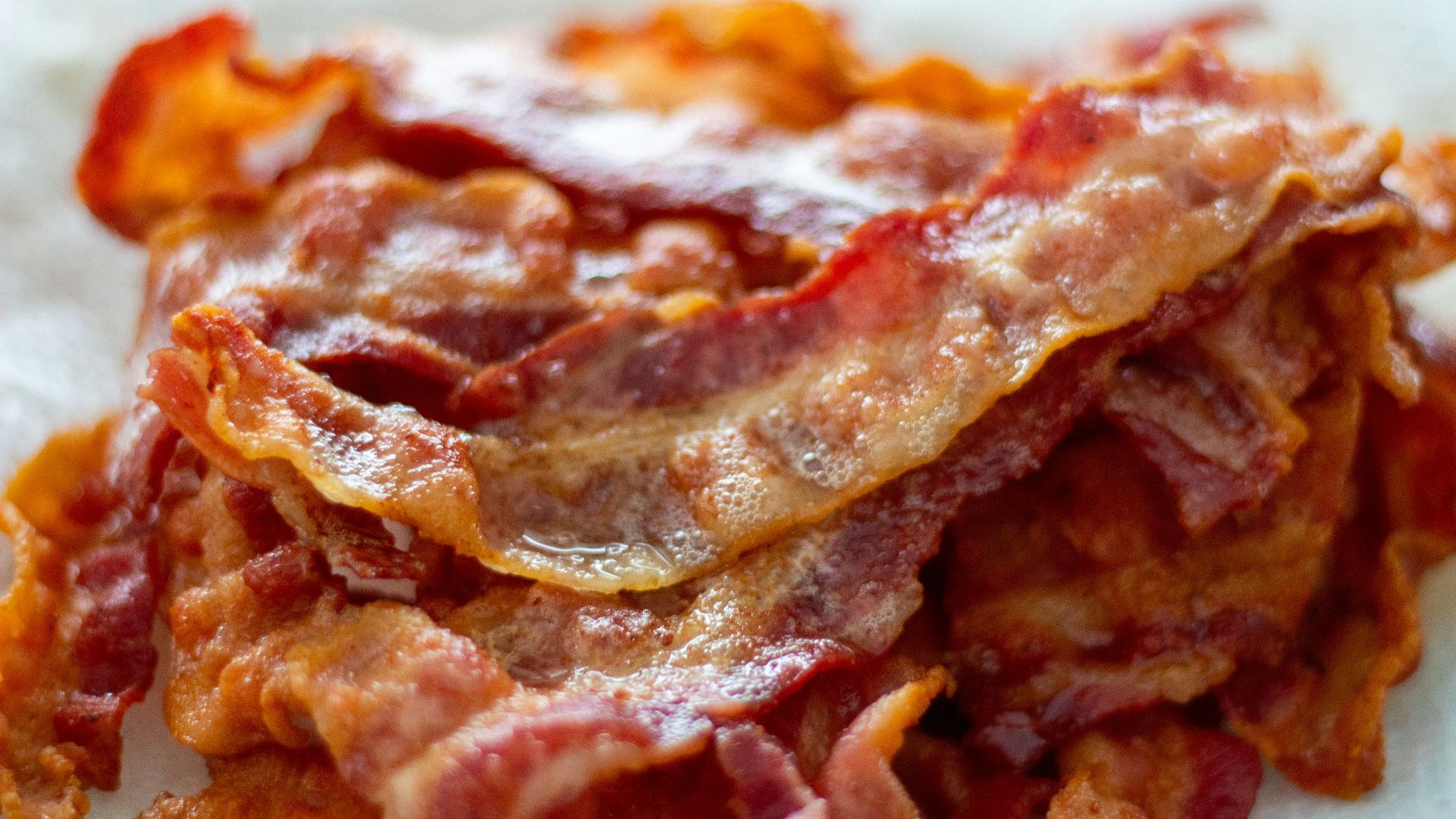 Crispy bacon, ready to eat!