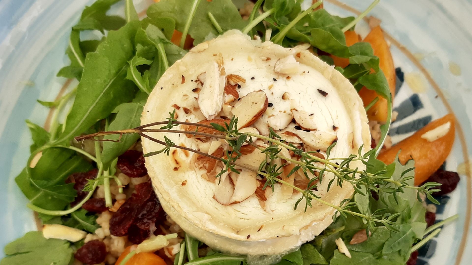 File:Goat cheese dish, Goldatzel.jpg
