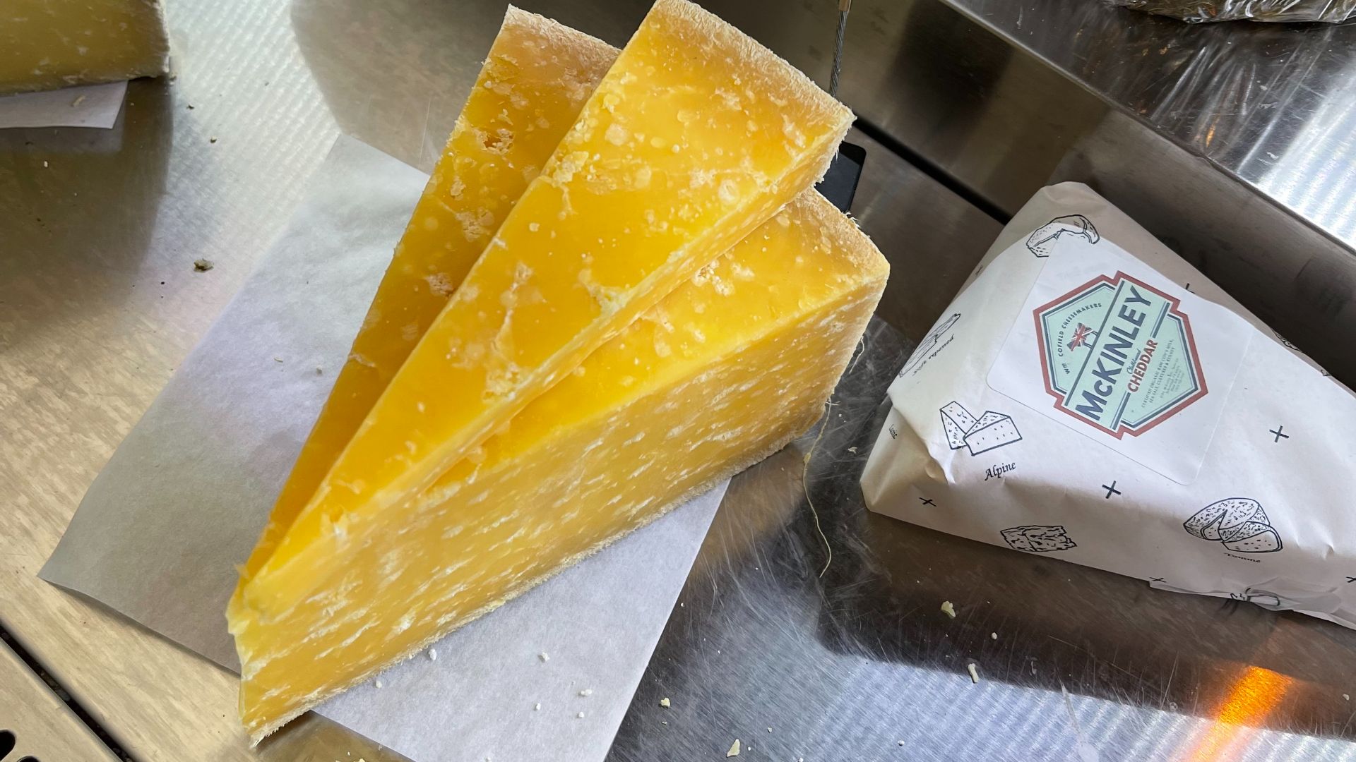 File:Cheddar at Wm Cofield Cheesemakers - Sarah Stierch.jpg
